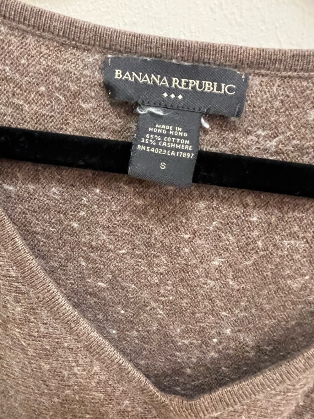 Banana Republic Chocolate Brown V-Neck Short Sleeve Sweater - Picture 2 of 5